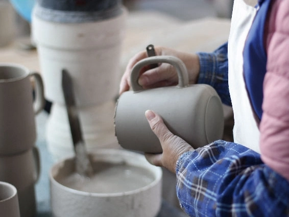 4. Porcelain Tableware Manufacturer Rough Shaping
