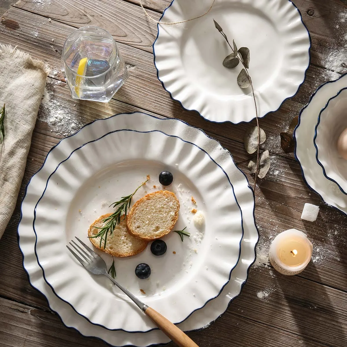 Delicate Wholesale Serving Plates, Wavy Edge Ceramic Plates Bulk-2