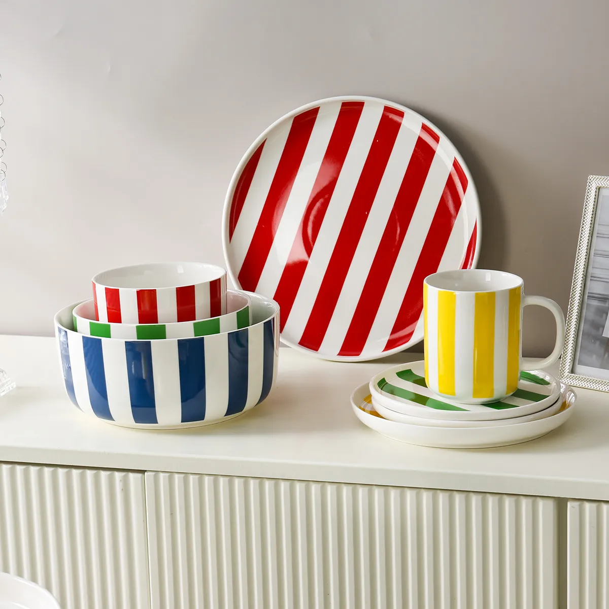 Bright Stripe Custom Porcelain Dinnerware Set Bulk For Event-1