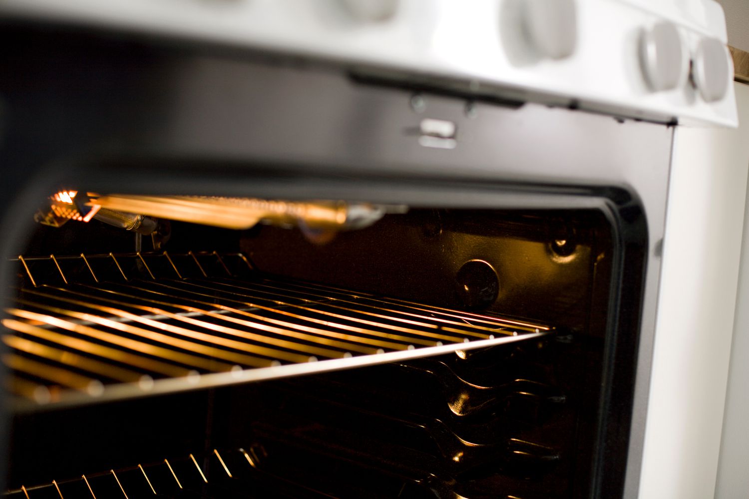 Can Ceramic Bowls Go Under the Broiler