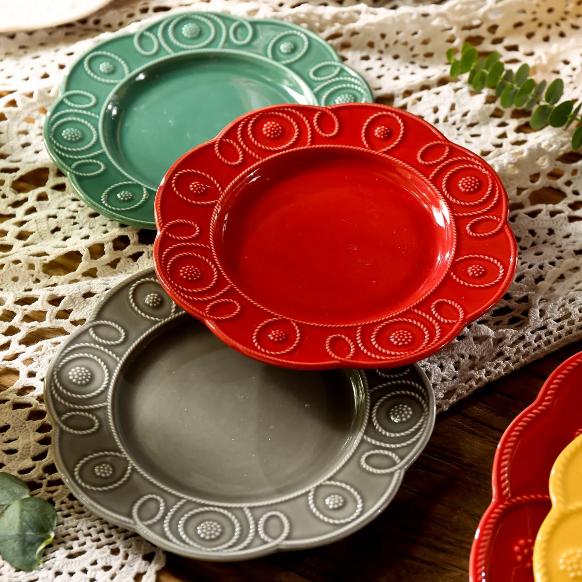Bright Color Gift Dinnerware Wholesale with Embossed Design-3