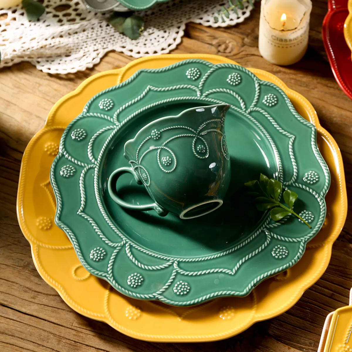 Bright Color Gift Dinnerware Wholesale with Embossed Design-5
