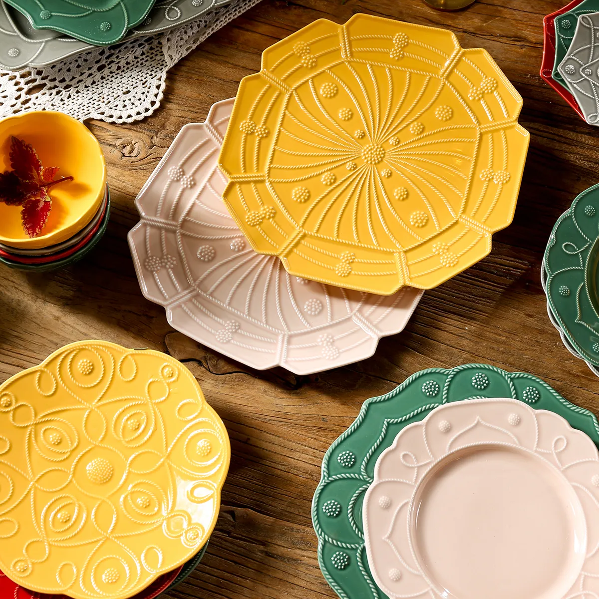 Bright Color Gift Dinnerware Wholesale with Embossed Design-7
