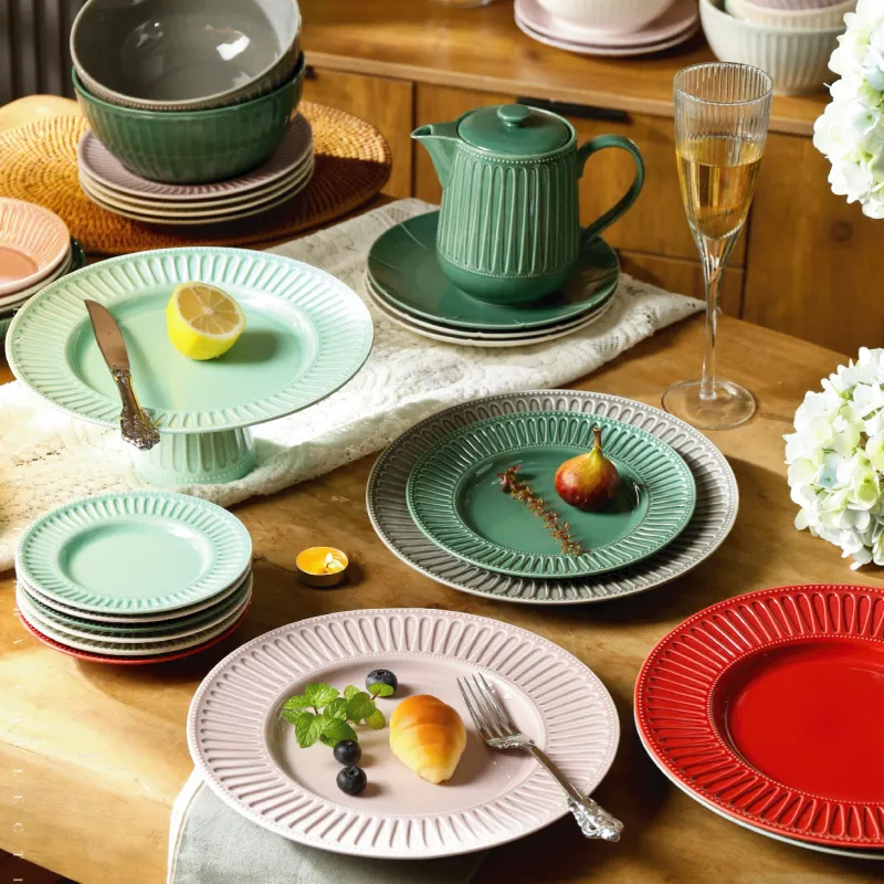 Bright Colored Dinner Sets Wholesale Porcelain Crockery Sets-1