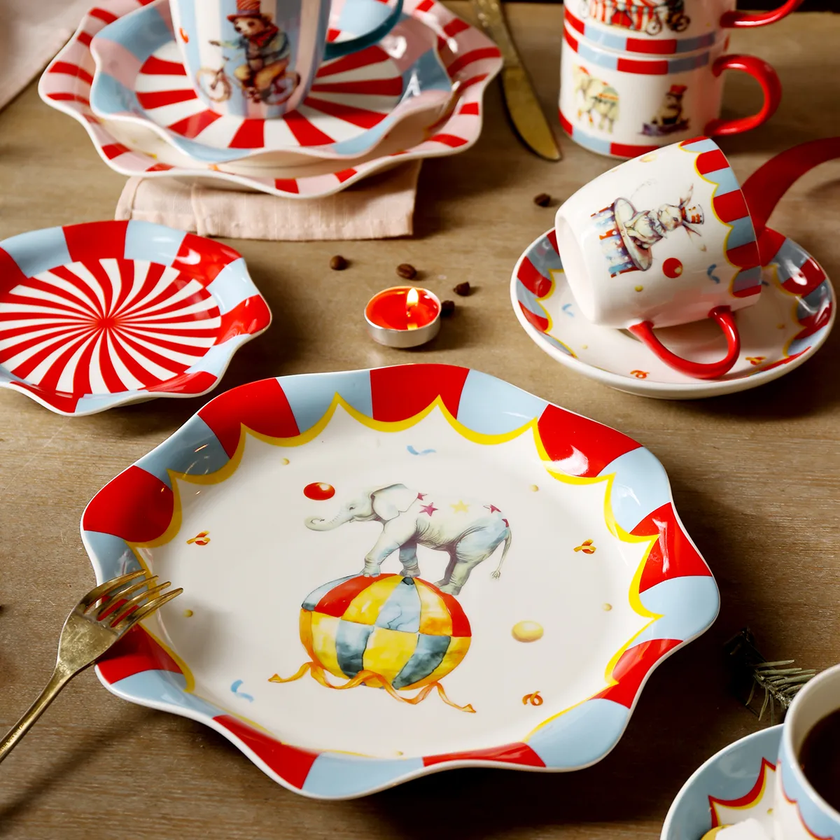 Circus-Themed Colored Tableware Wholesale Complete Sets-2