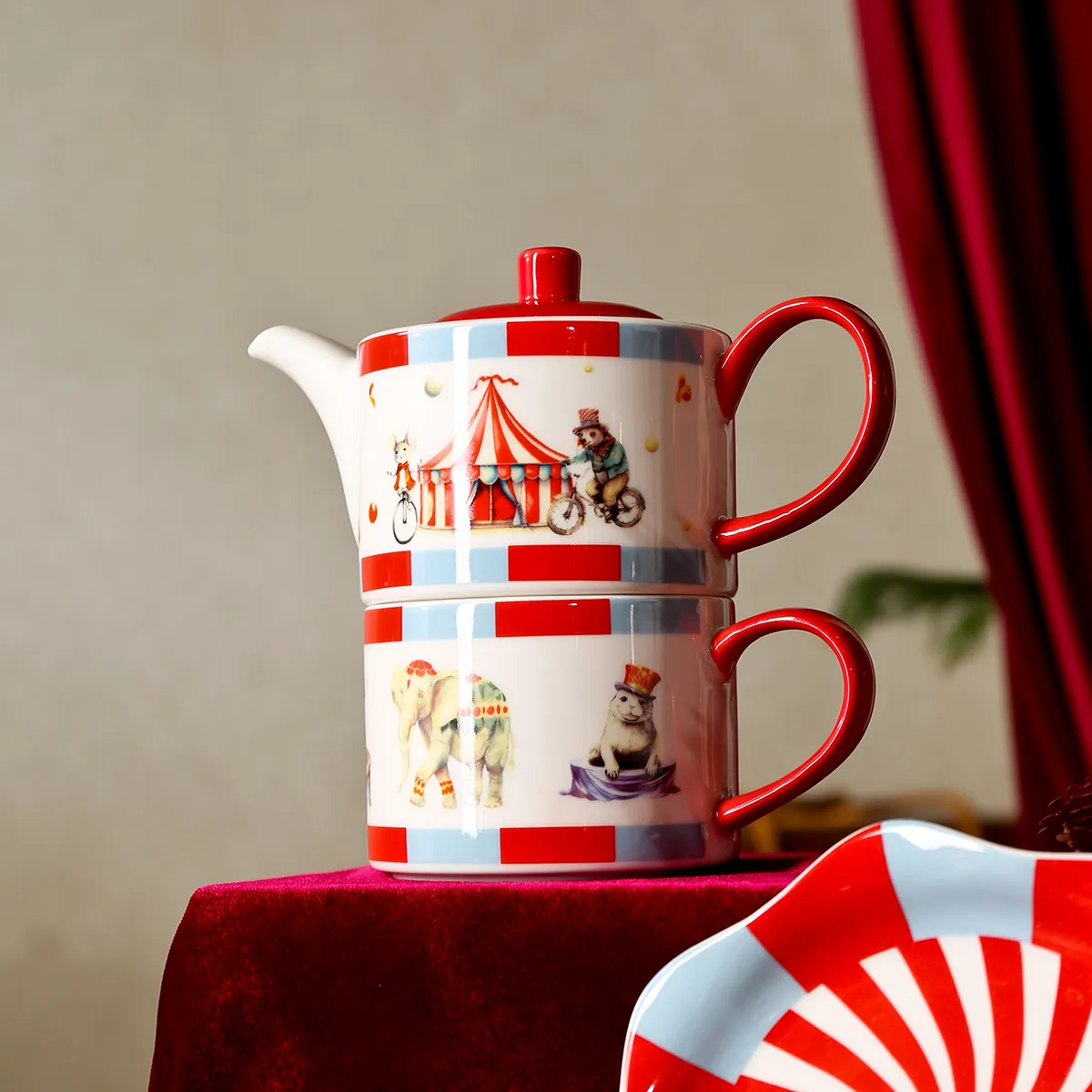 Circus-Themed Colored Tableware Wholesale Complete Sets-6