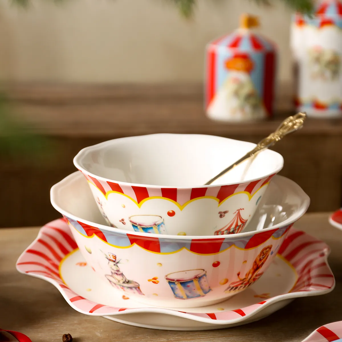 Circus-Themed Colored Tableware Wholesale Complete Sets-8