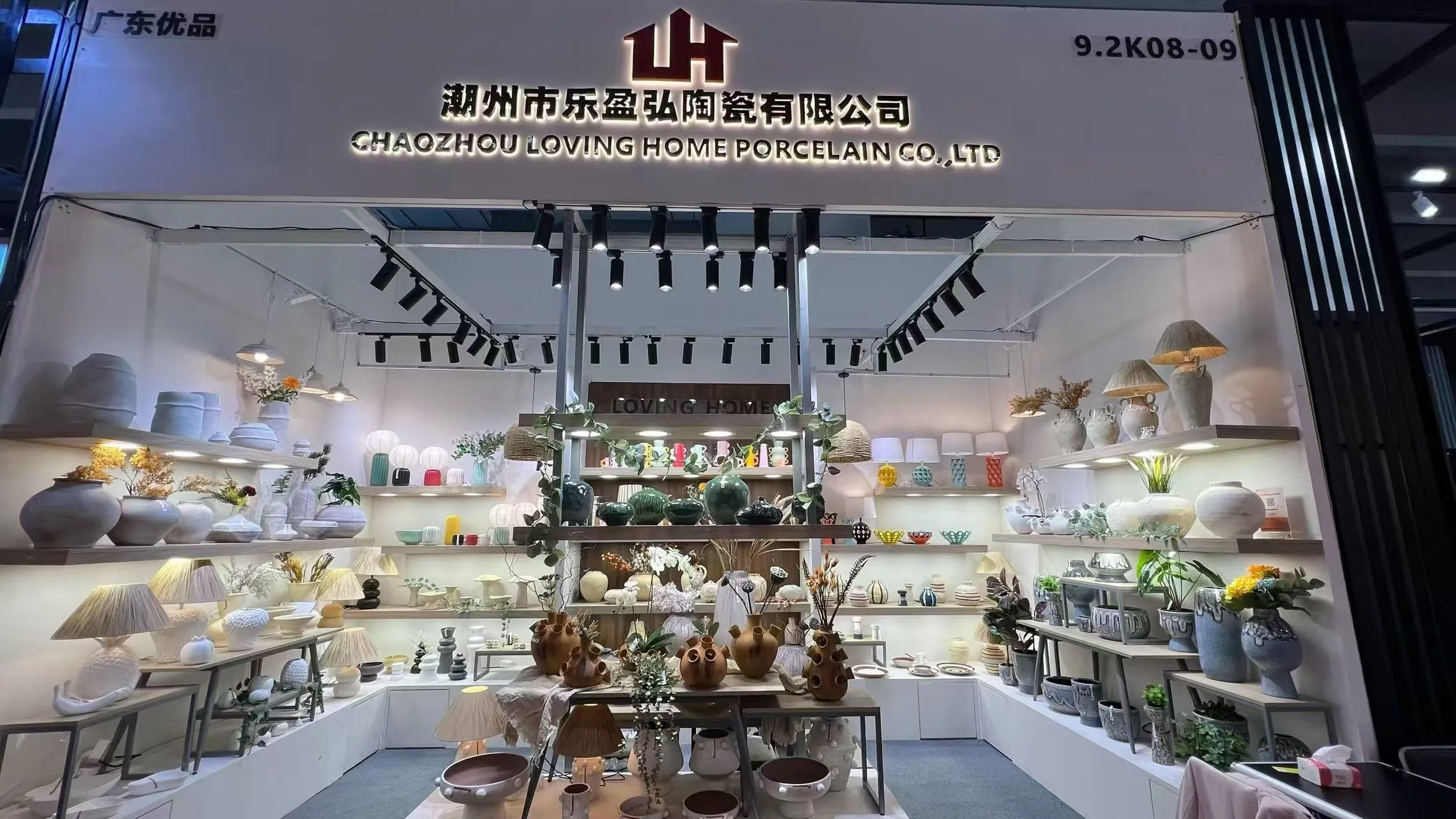 Trouver le meilleur fournisseur de vases en céramique pour les compositions florales-3