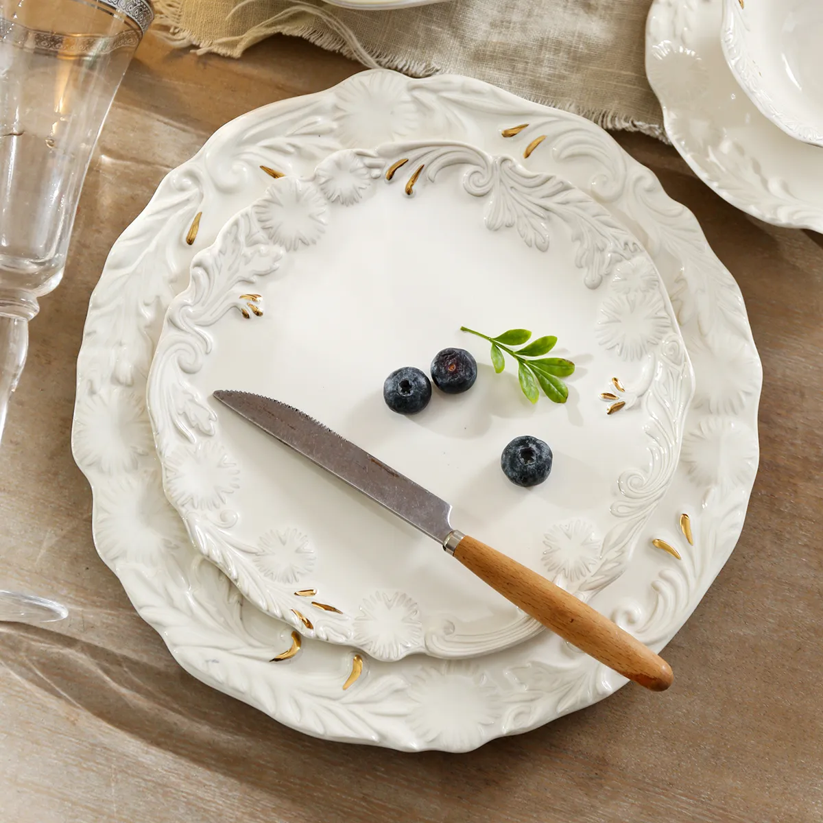 Floral Relief Wholesale Wedding Dinnerware Crockery Sets-7