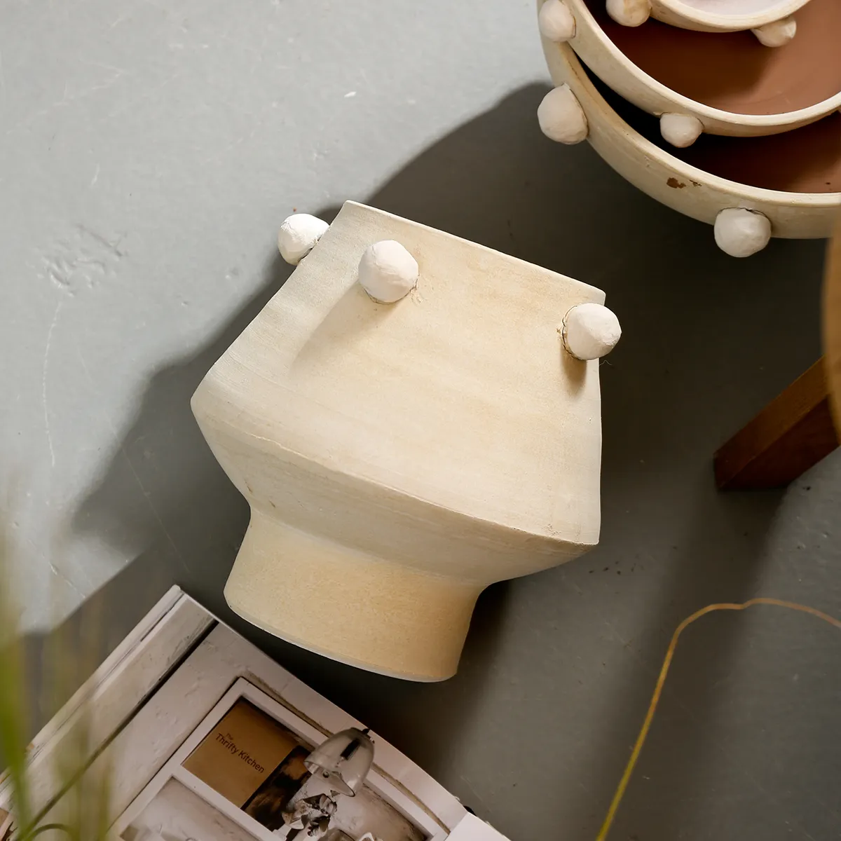 Handcrafted Feel Wholesale Floral Vases with Sphere Design-2