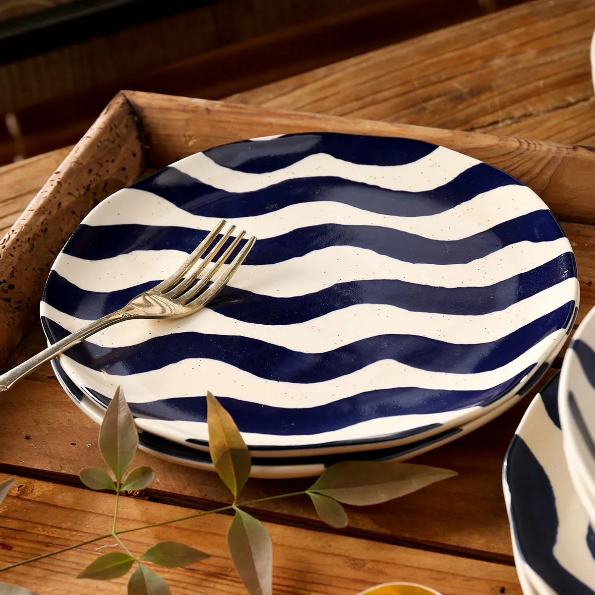 Nordic-Style Bulk Ceramic Dishes With Exquisite Patterns-3