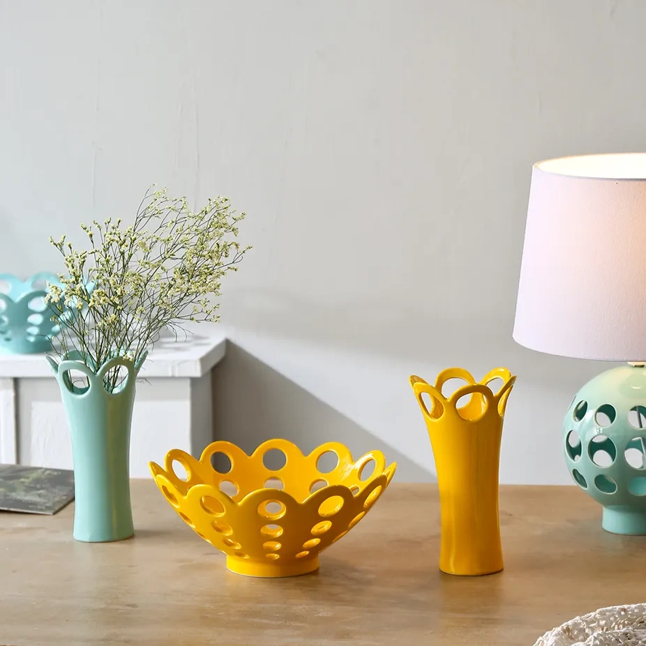 Vases à fleurs hauts en vrac, vase en céramique au design artistique découpé-1