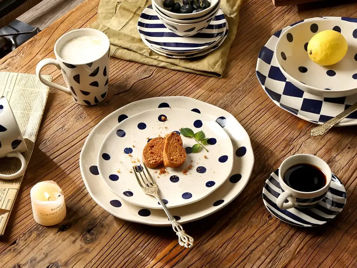Your Dinnerware Plates are Secretly Talking to Guests