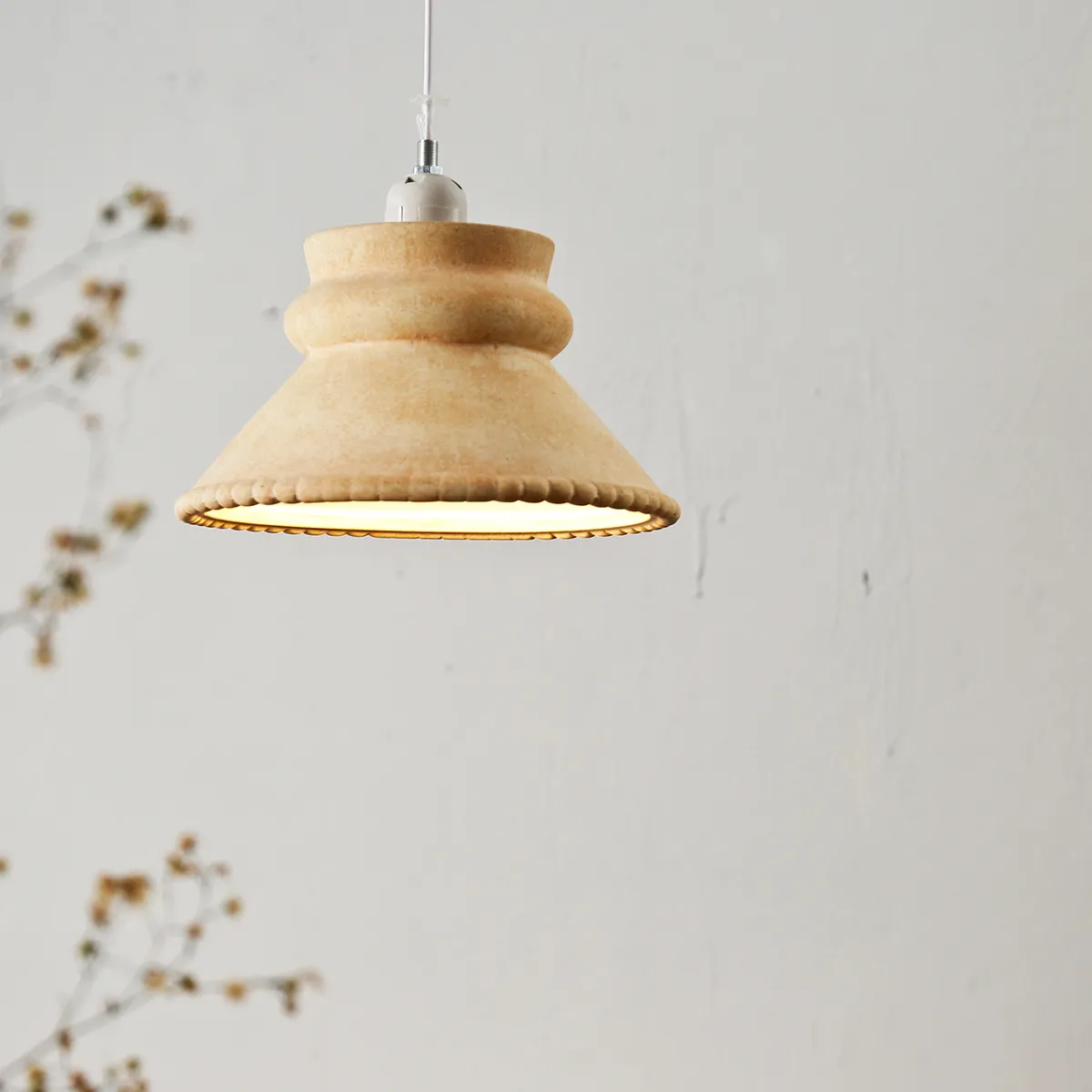 Оптовая продажа подвесных светильников с керамическими подвесными абажурами-1