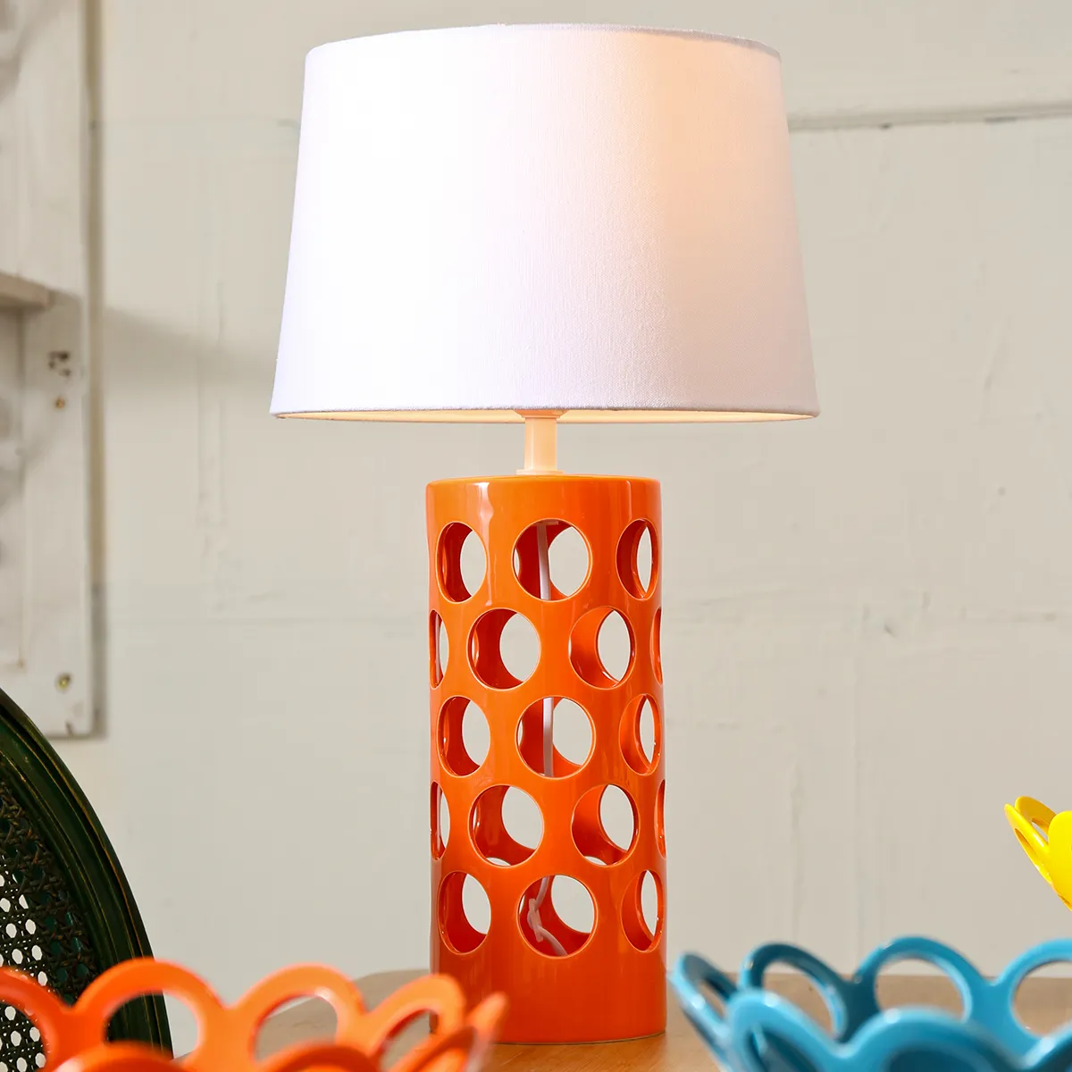 卸売現代のベッドサイドランプ、セラミックベーステーブルランプ-3