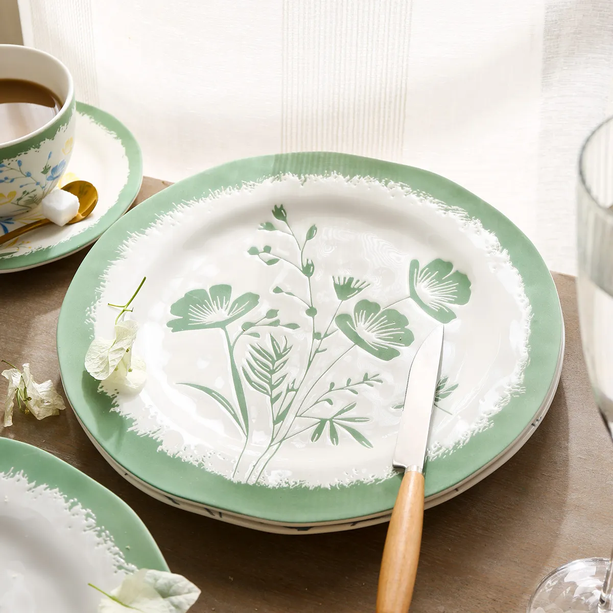 Soft Color Floral Wholesale Dish Sets for Dining & Decor-4