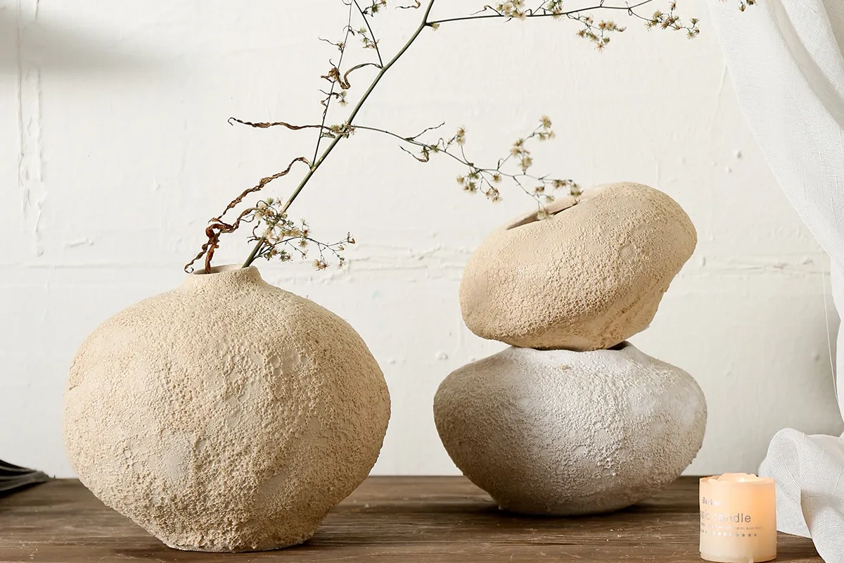 Why Minimalist Ceramic Vases Are the Best-Sellers for Interior Retailers